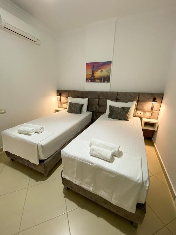 Hotel Abedini Sarandë Exterior foto