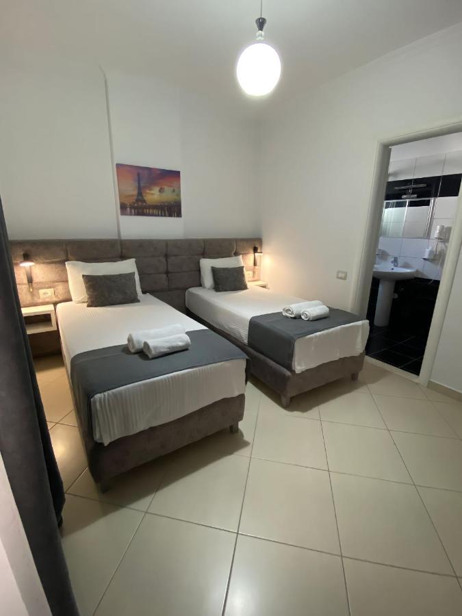 Hotel Abedini Sarandë Exterior foto