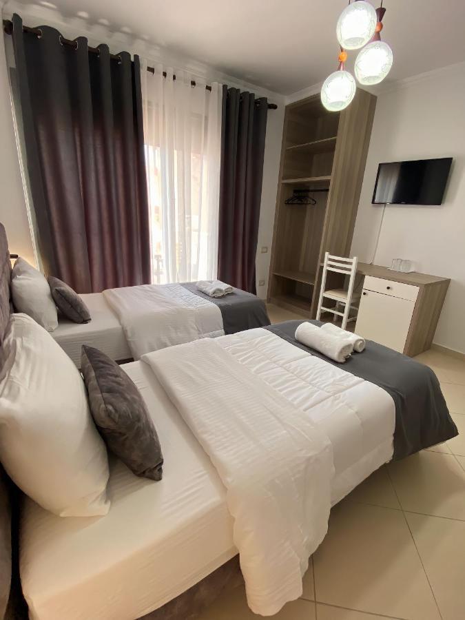 Hotel Abedini Sarandë Exterior foto