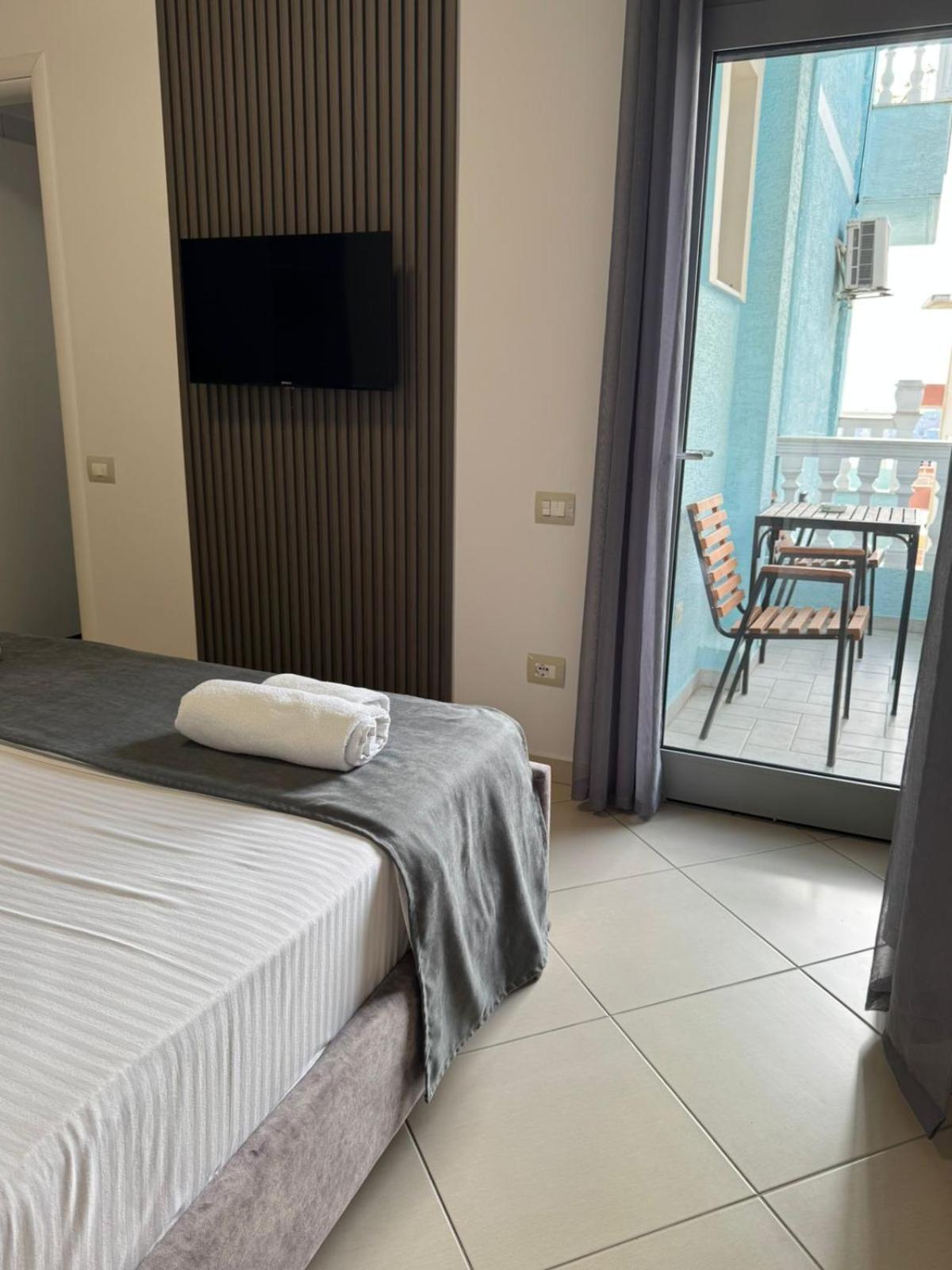 Hotel Abedini Sarandë Exterior foto