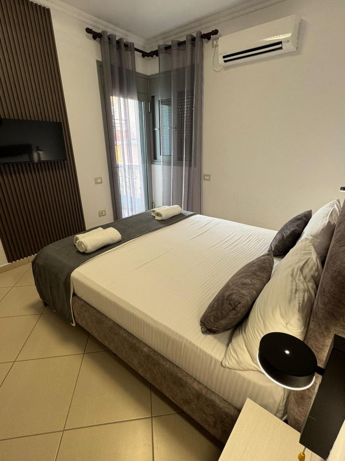 Hotel Abedini Sarandë Exterior foto